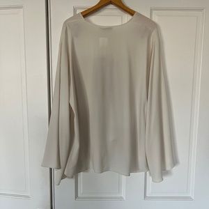 NWT Elizabeth and James white top size small
